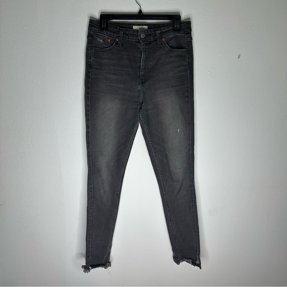 Levi's Charcoal Skinny Jeans